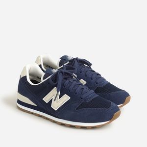 New Balance® X J.Crew 996 sneakers in suede

Item: AR522

Color: NAVY/SAND